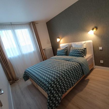 Chelles Centre Ville 2 Chambres Pres Des Bords De Marne 10 Minutes A Pieds De La Gare De Chelles-Gournay 5 Minutes De La Gare De Vaires-Sur-Marne 20 Minutes De Disneyland Jusqu'A 5 Couchages Possibles Esterno foto