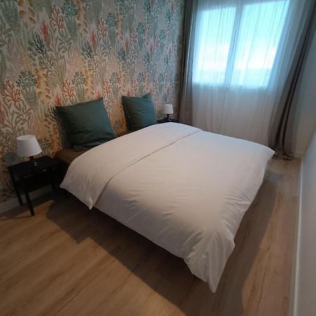 Chelles Centre Ville 2 Chambres Pres Des Bords De Marne 10 Minutes A Pieds De La Gare De Chelles-Gournay 5 Minutes De La Gare De Vaires-Sur-Marne 20 Minutes De Disneyland Jusqu'A 5 Couchages Possibles Esterno foto
