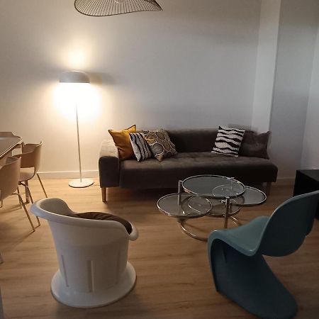 Chelles Centre Ville 2 Chambres Pres Des Bords De Marne 10 Minutes A Pieds De La Gare De Chelles-Gournay 5 Minutes De La Gare De Vaires-Sur-Marne 20 Minutes De Disneyland Jusqu'A 5 Couchages Possibles Esterno foto