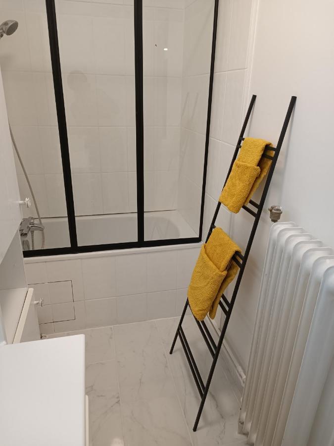 Chelles Centre Ville 2 Chambres Pres Des Bords De Marne 10 Minutes A Pieds De La Gare De Chelles-Gournay 5 Minutes De La Gare De Vaires-Sur-Marne 20 Minutes De Disneyland Jusqu'A 5 Couchages Possibles Esterno foto