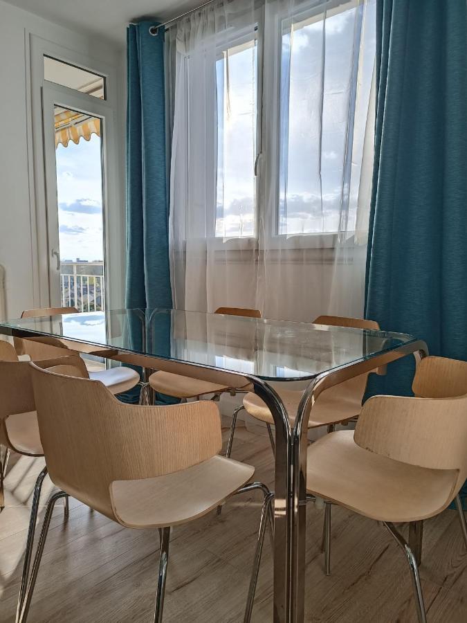 Chelles Centre Ville 2 Chambres Pres Des Bords De Marne 10 Minutes A Pieds De La Gare De Chelles-Gournay 5 Minutes De La Gare De Vaires-Sur-Marne 20 Minutes De Disneyland Jusqu'A 5 Couchages Possibles Esterno foto