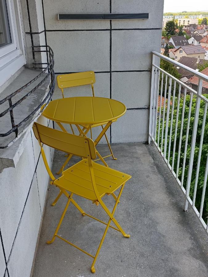 Chelles Centre Ville 2 Chambres Pres Des Bords De Marne 10 Minutes A Pieds De La Gare De Chelles-Gournay 5 Minutes De La Gare De Vaires-Sur-Marne 20 Minutes De Disneyland Jusqu'A 5 Couchages Possibles Esterno foto